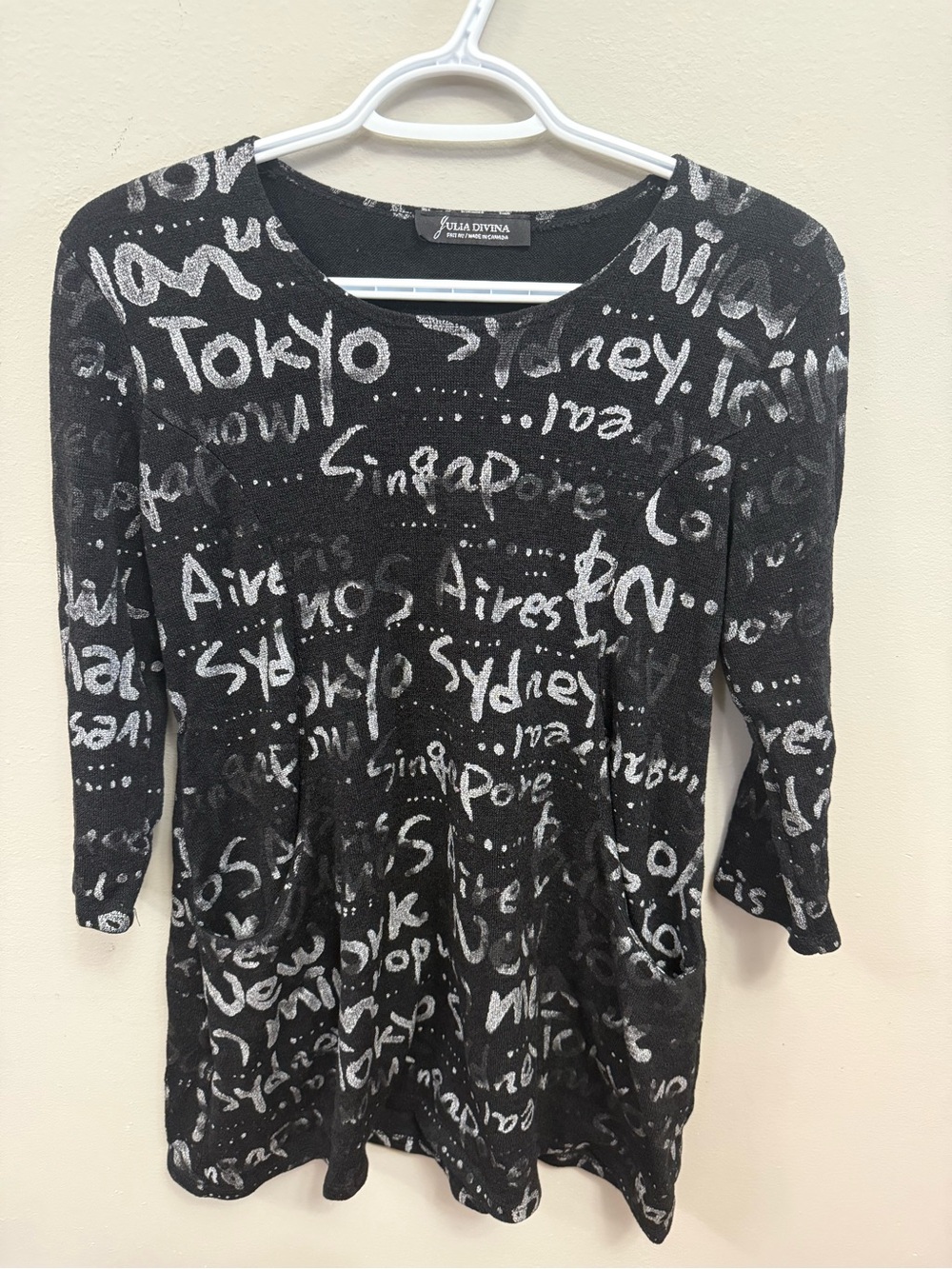 Julia Divina Black Tunic with Silver Script Print of Cities Womens Small